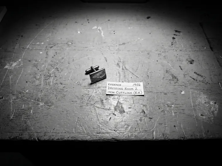 The Nine O'Clock Man · Dressing Room 2 cufflink